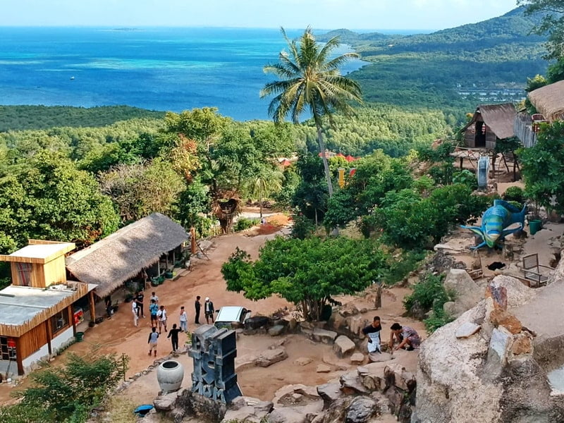 Wisata Bukit Love