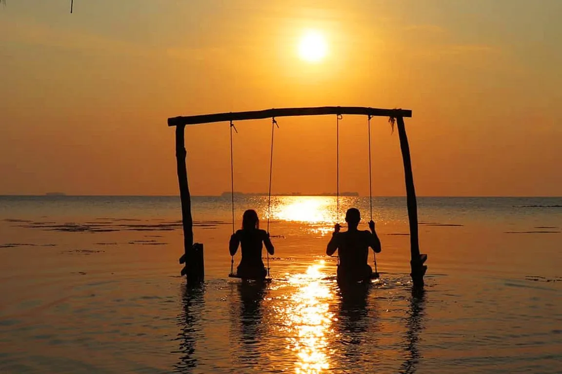 Wisata Pantai Bobby