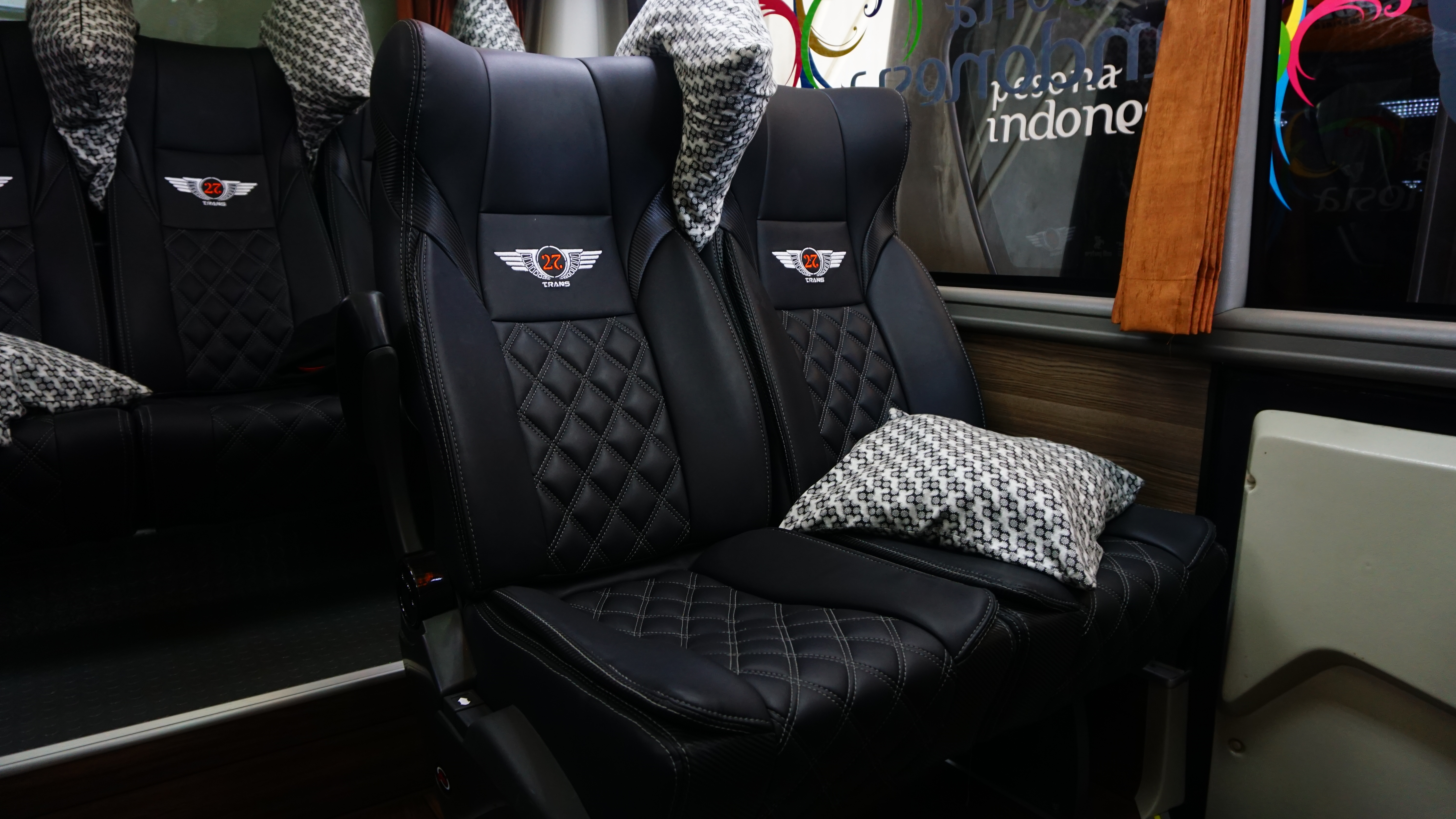 Big Bus 50 seat